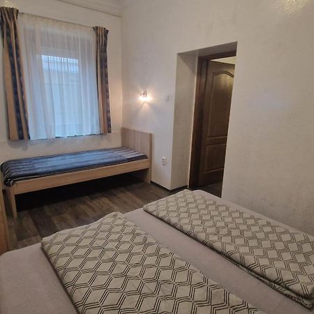 Bem Downtown Apartment Debrecen Phòng bức ảnh