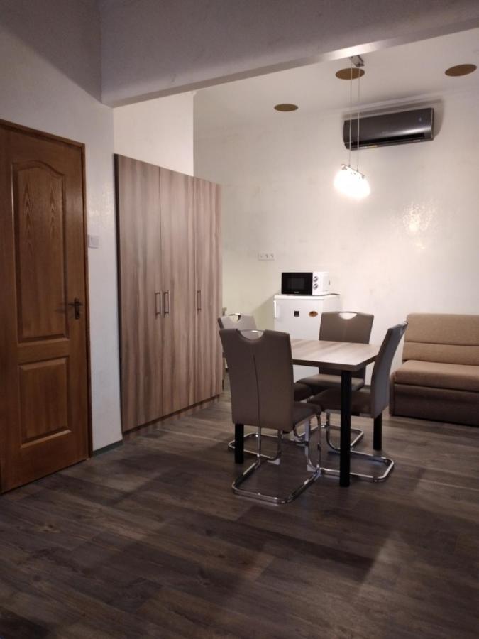 Bem Downtown Apartment Debrecen Ngoại thất bức ảnh